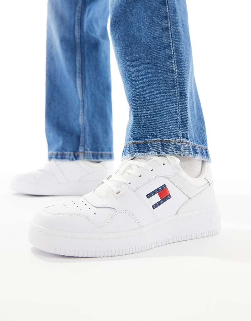 Кроссовки Tommy Jeans Retro Basket Essential с низким профилем и амортизирующим языком Tommy Jeans