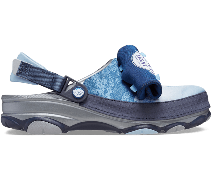 Клоги Busch Beer x Crocs Classic All Terrain со встроенной открывалкой и флешкой Crocs