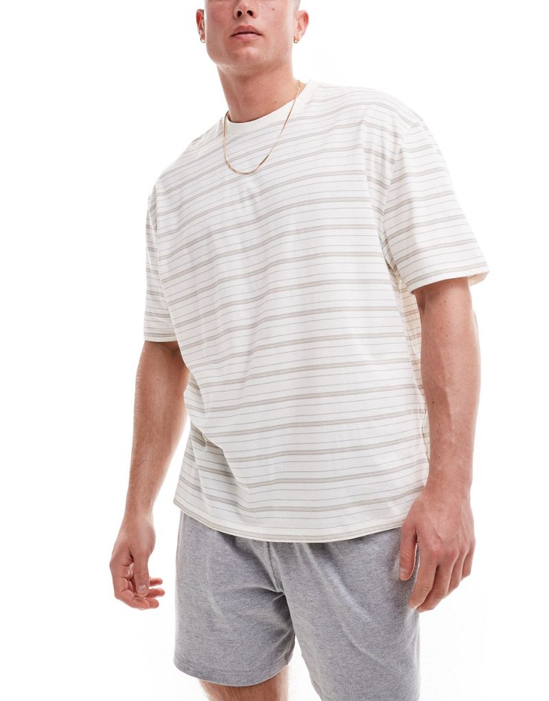 ASOS DESIGN striped T-shirt and shorts pajama set ASOS DESIGN