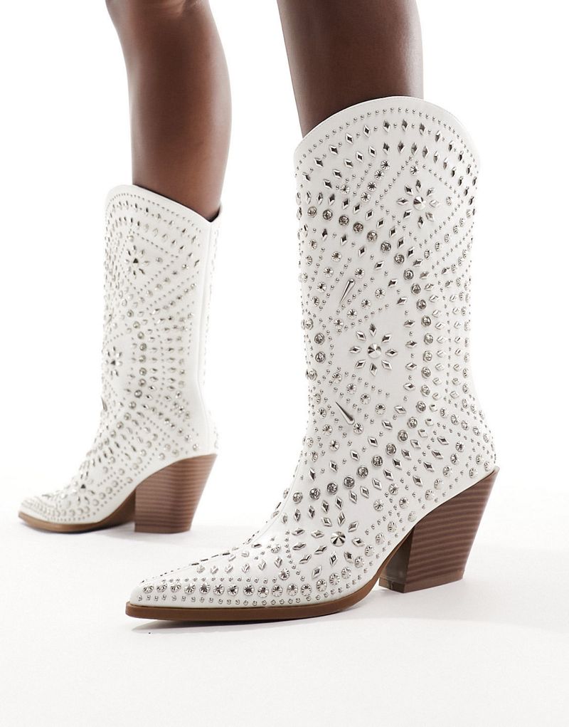Azalea Wang Amicable studded western boots in white AZALEA WANG