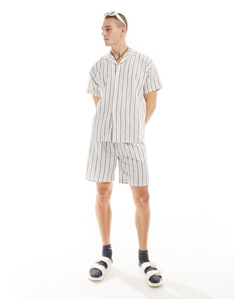 South Beach linen blend shorts in white with black stripe SOUTH BEACH