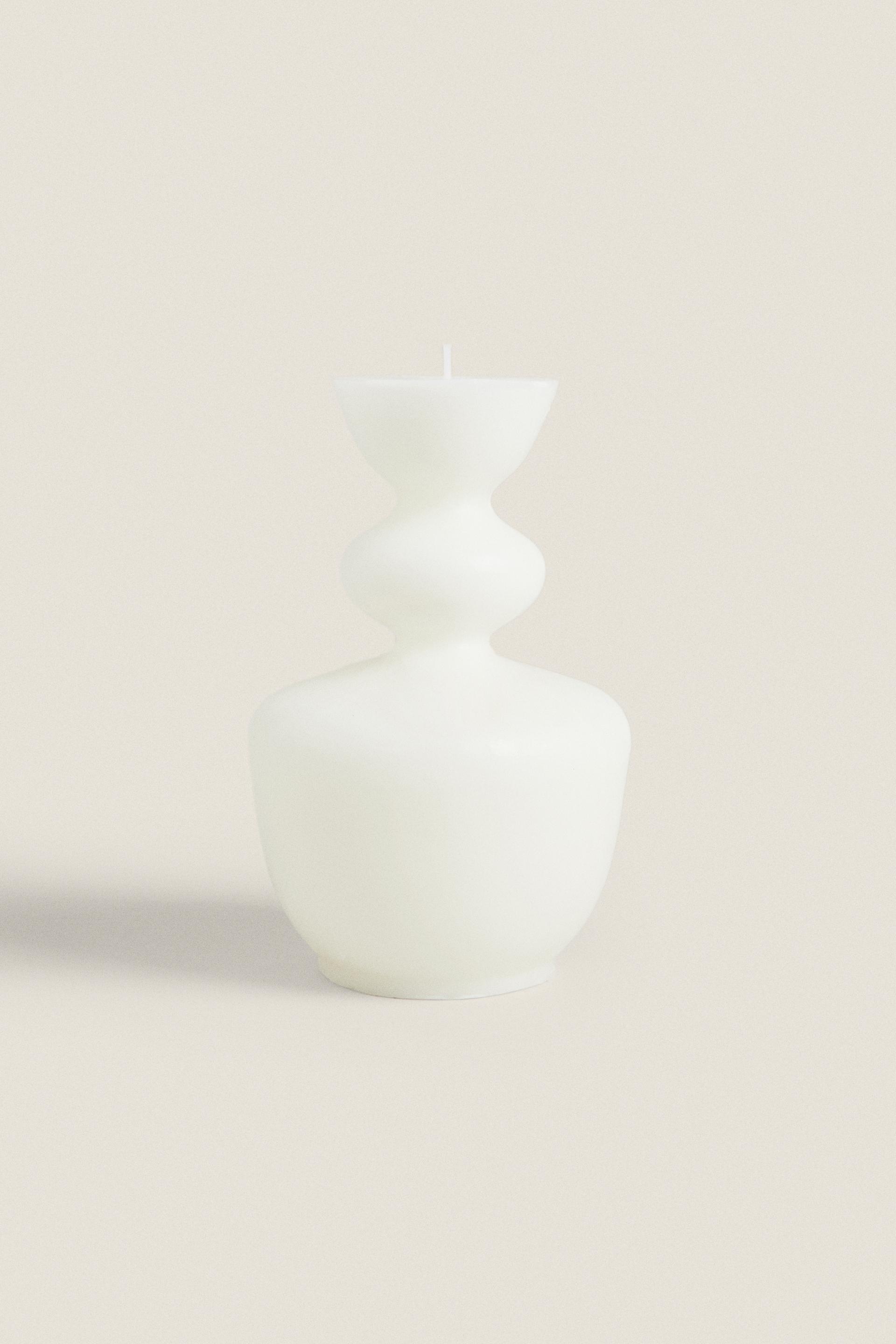 (465 G) FLORAL BEYOND SCENTED CANDLE CANDLESTICK ZARA