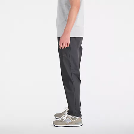 Мужские Спортивные брюки New Balance Athletics Linear Woven Pant New Balance