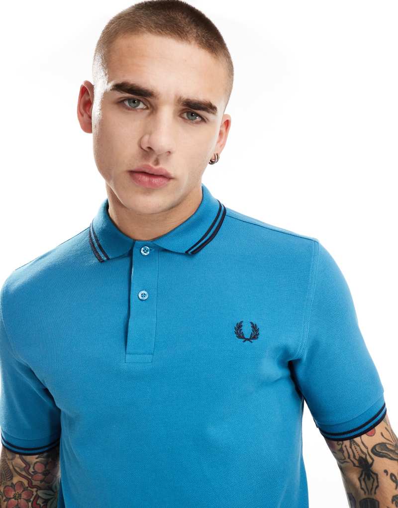 Поло Fred Perry светло-голубого цвета с двойной окантовкой, 100% хлопок, стандартный крой Fred Perry