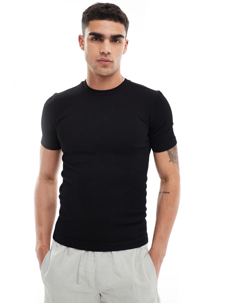 ASOS 4505 Icon seamless ribbed muscle fit training T-shirt in black ASOS 4505
