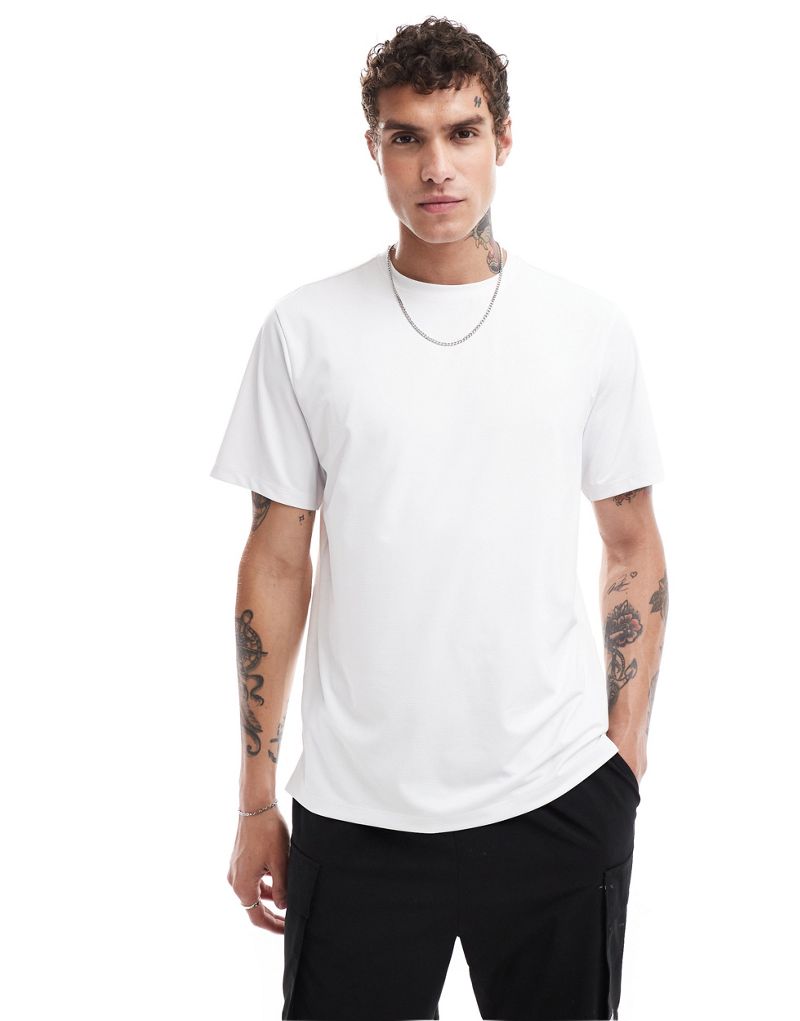 ASOS 4505 icon training t-shirt with quick dry in white ASOS 4505