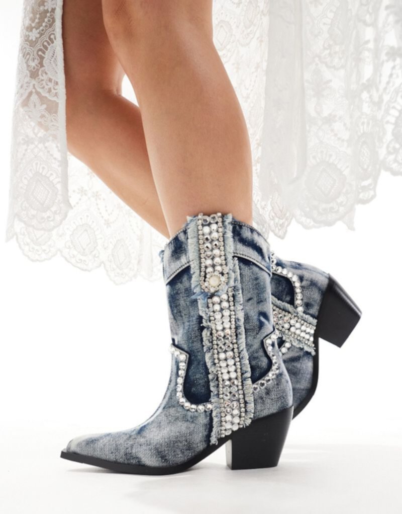 Azalea Wang Yannic western ankle boots in washed denim AZALEA WANG