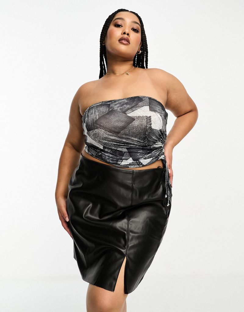 Noisy May Curve faux leather mini skirt with slit in black Noisy May