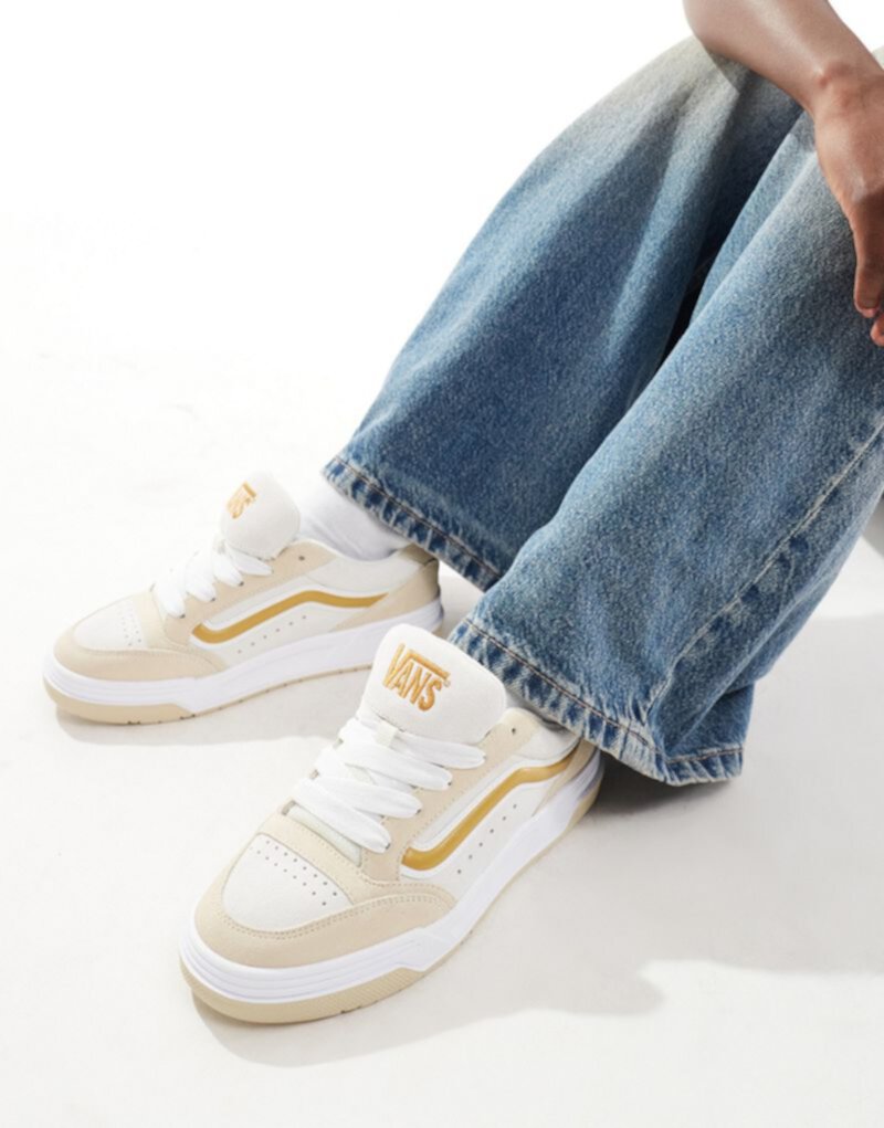 Vans Hylane sneakers in gold and cream Vans