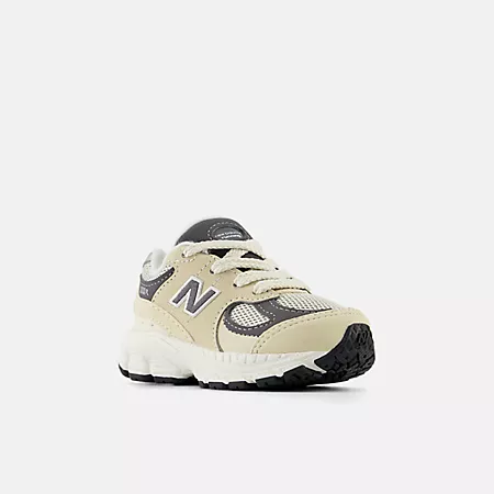 Детские пинетки New Balance 2002 New Balance