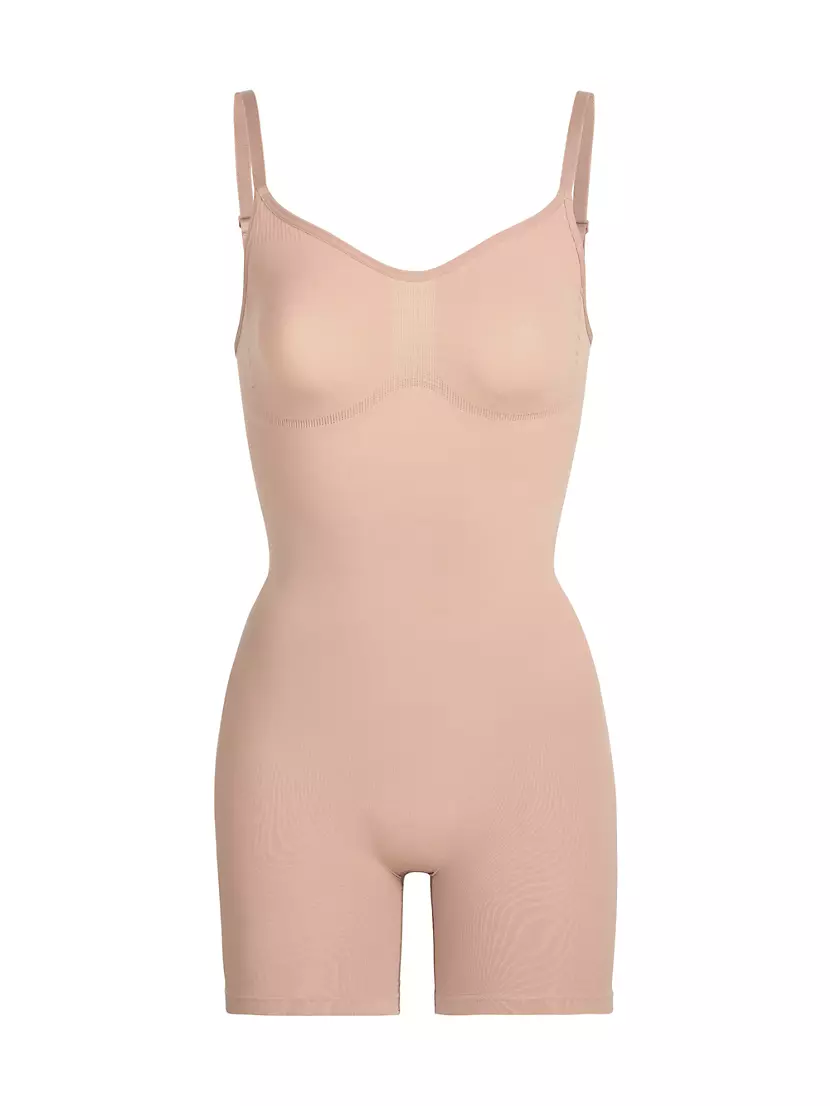 Женское Корректирующее белье SKIMS Seamless Sculpt Mid Thigh Bodysuit SKIMS