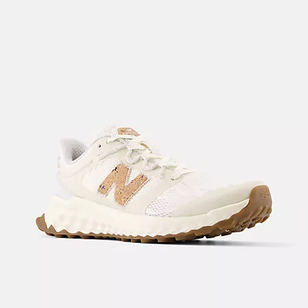 Женская Обувь для походов New Balance Fresh Foam Garoé New Balance