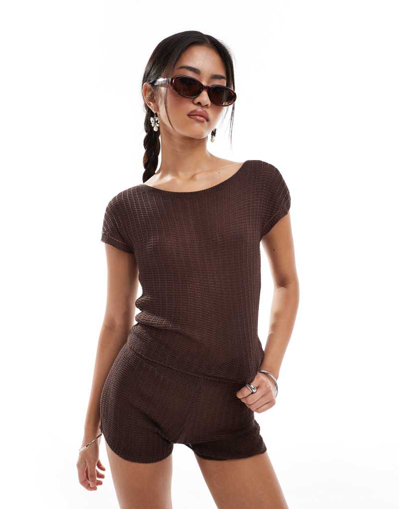 Motel francine knit slash neck cropped tee in brown Motel