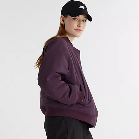 Женская куртка Бомбер New Balance Linear Heritage Woven Bomber Jacket New Balance