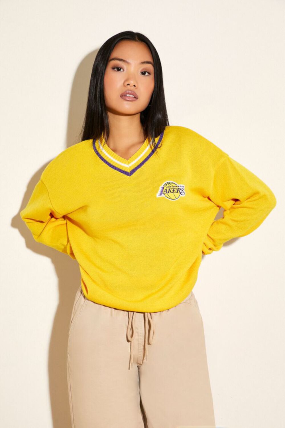 Женский Свитер FOREVER21 Los Angeles Lakers FOREVER21