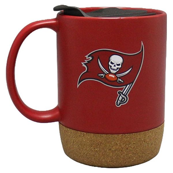 Керамическая кружка Tampa Bay Buccaneers 400 мл с крышкой и пробковым дном The Memory Company