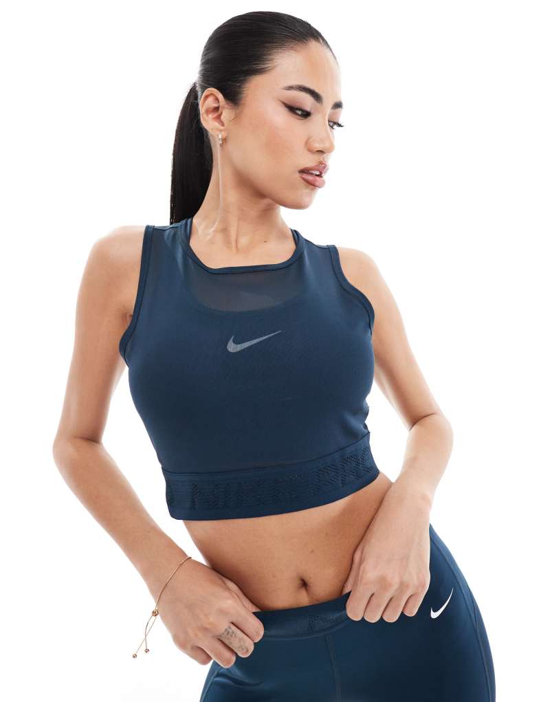 Топ Nike Pro Training из сетки, с округлым вырезом и логотипом Nike