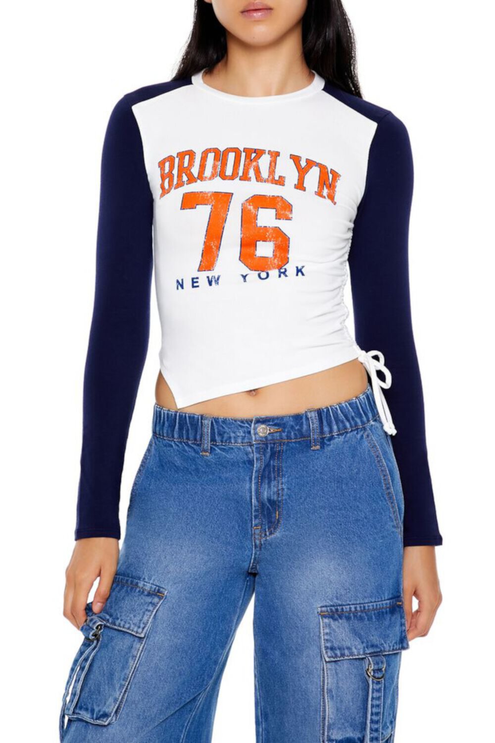 Укороченный топ Brooklyn New York с длинными рукавами и асимметричным краем FOREVER21