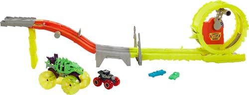 Hot Wheels Monster Trucks Track Set & 2 Toy Trucks: Oversized Skelesaurus & 1:64 Scale Bone Shaker, Race & Chase Challenge with 2 Crushed Cars Hot Wheels