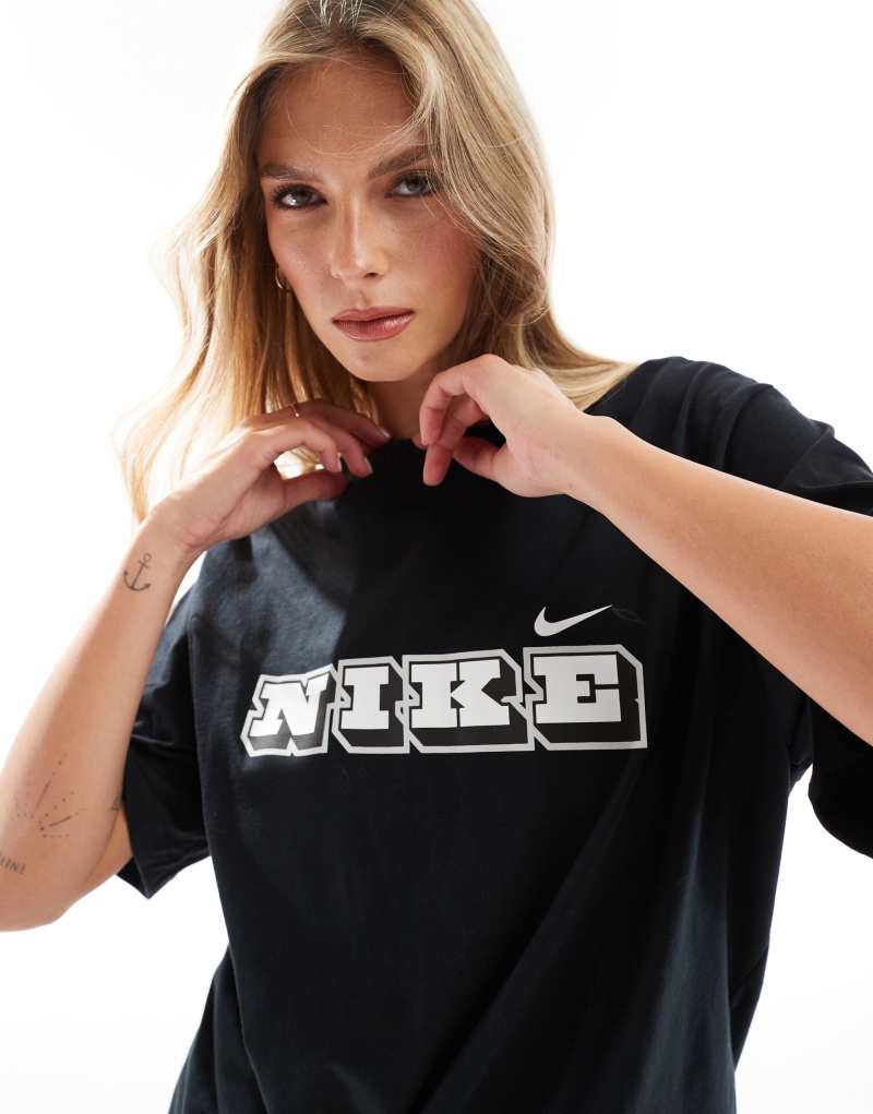 Женская Футболка Nike Heritage лого черная Nike