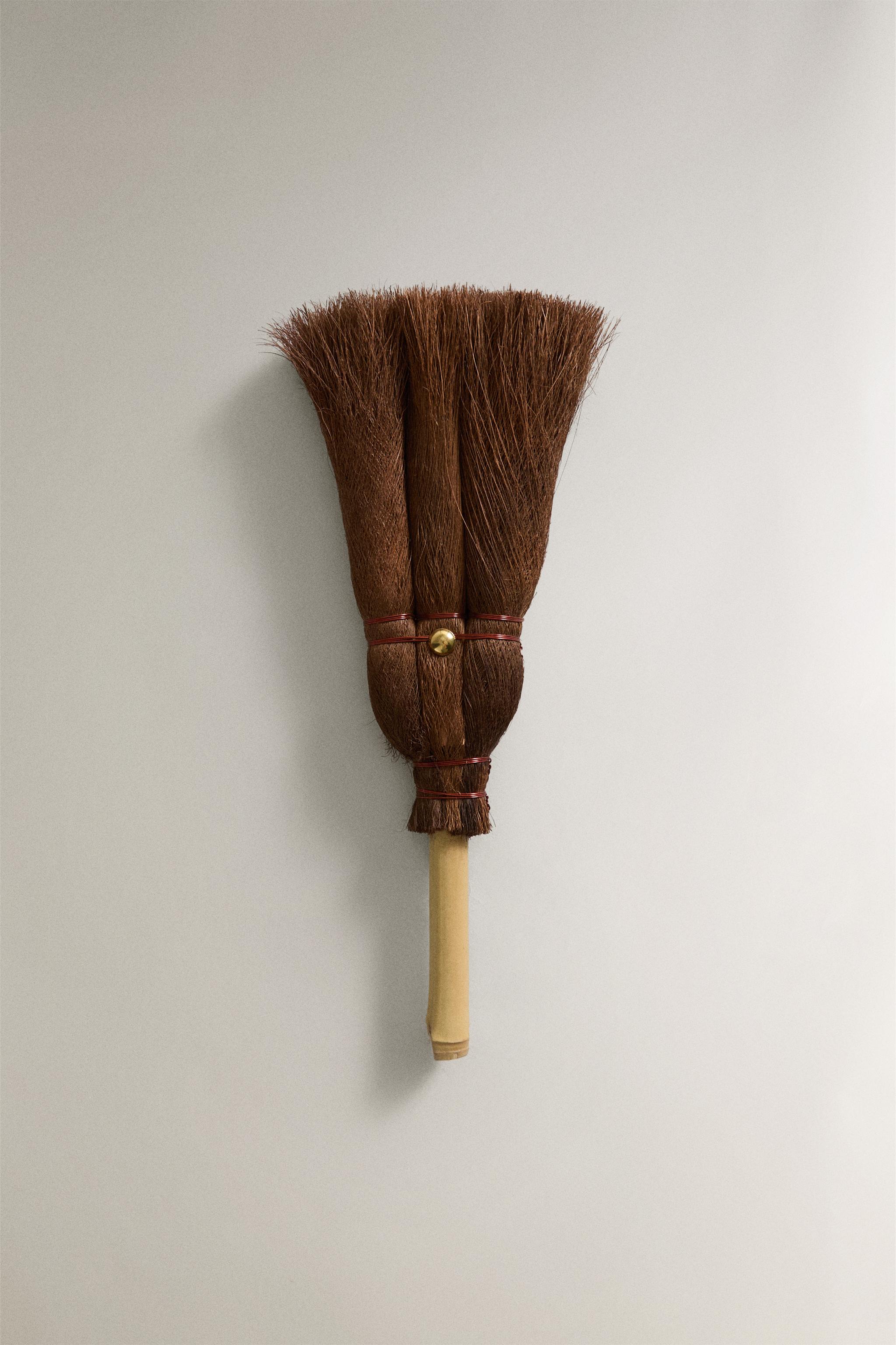 COCONUT FIBER BRUSH Zara Home