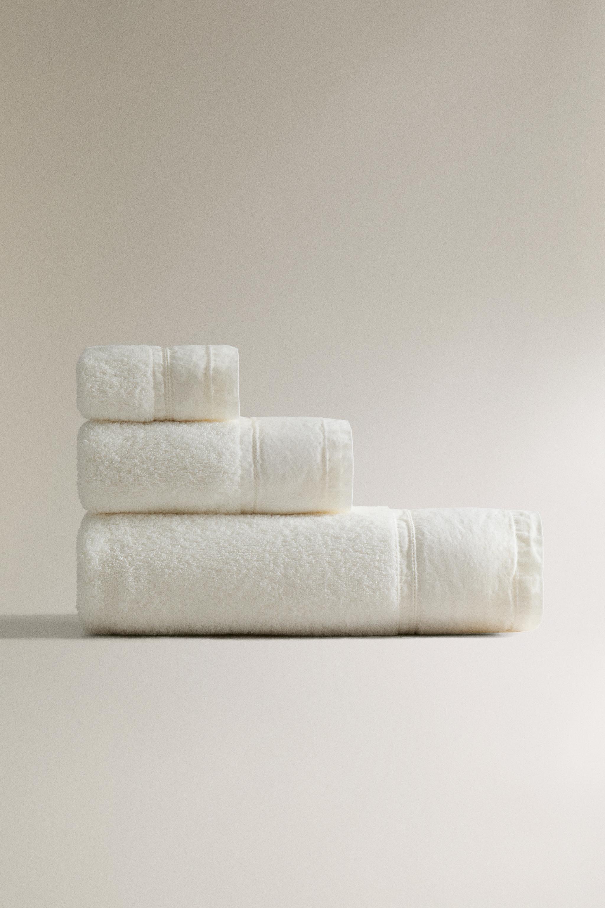 COTTON BATH TOWEL WITH LINEN BORDER Zara Home