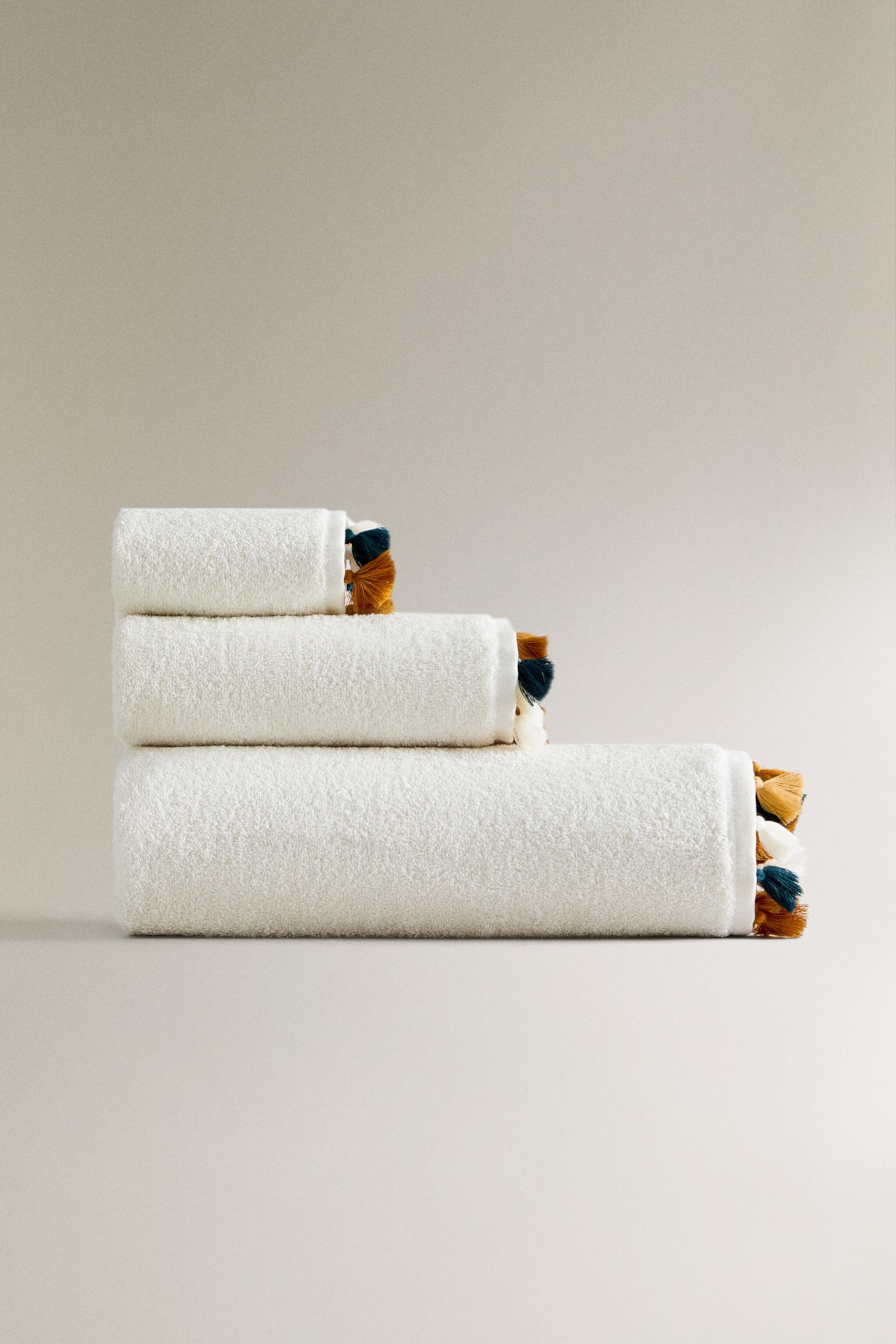 COTTON BATH TOWEL WITH TASSELS Zara Home