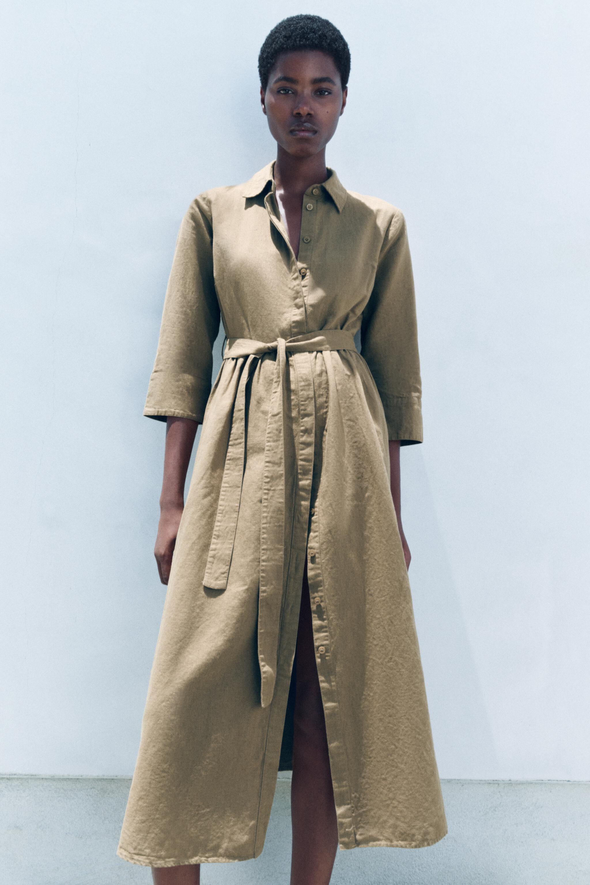 Женское Платье футболки-рубашки Zara LINEN BLEND MIDI DRESS ZW COLLECTION ZARA