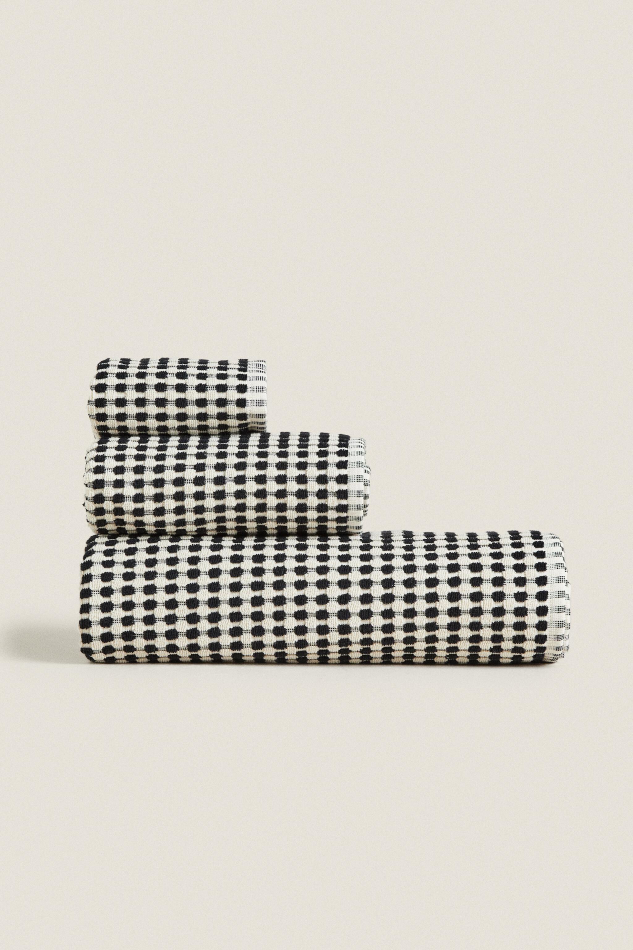 TEXTURED COTTON BATH TOWEL Zara Home