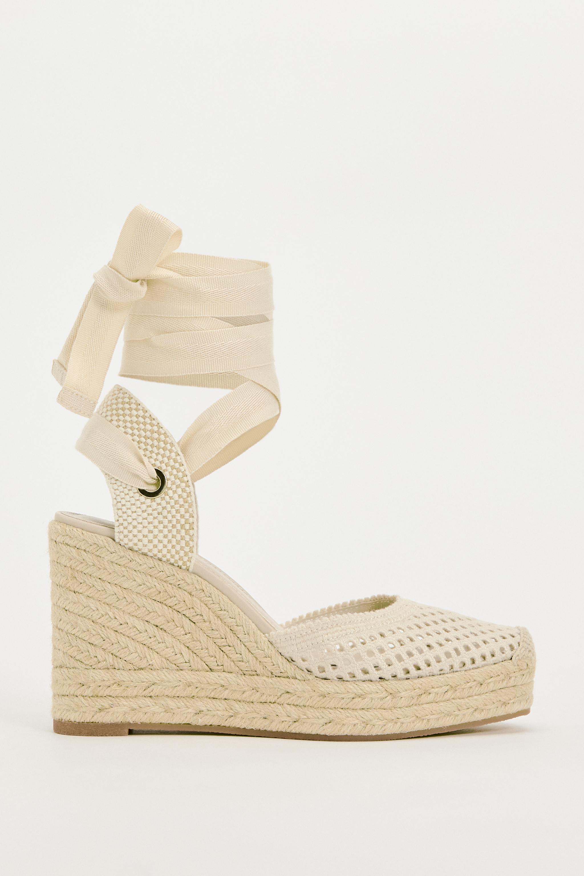 Женские Босоножки на каблуке Zara TIED CROCHET WEDGES ZARA