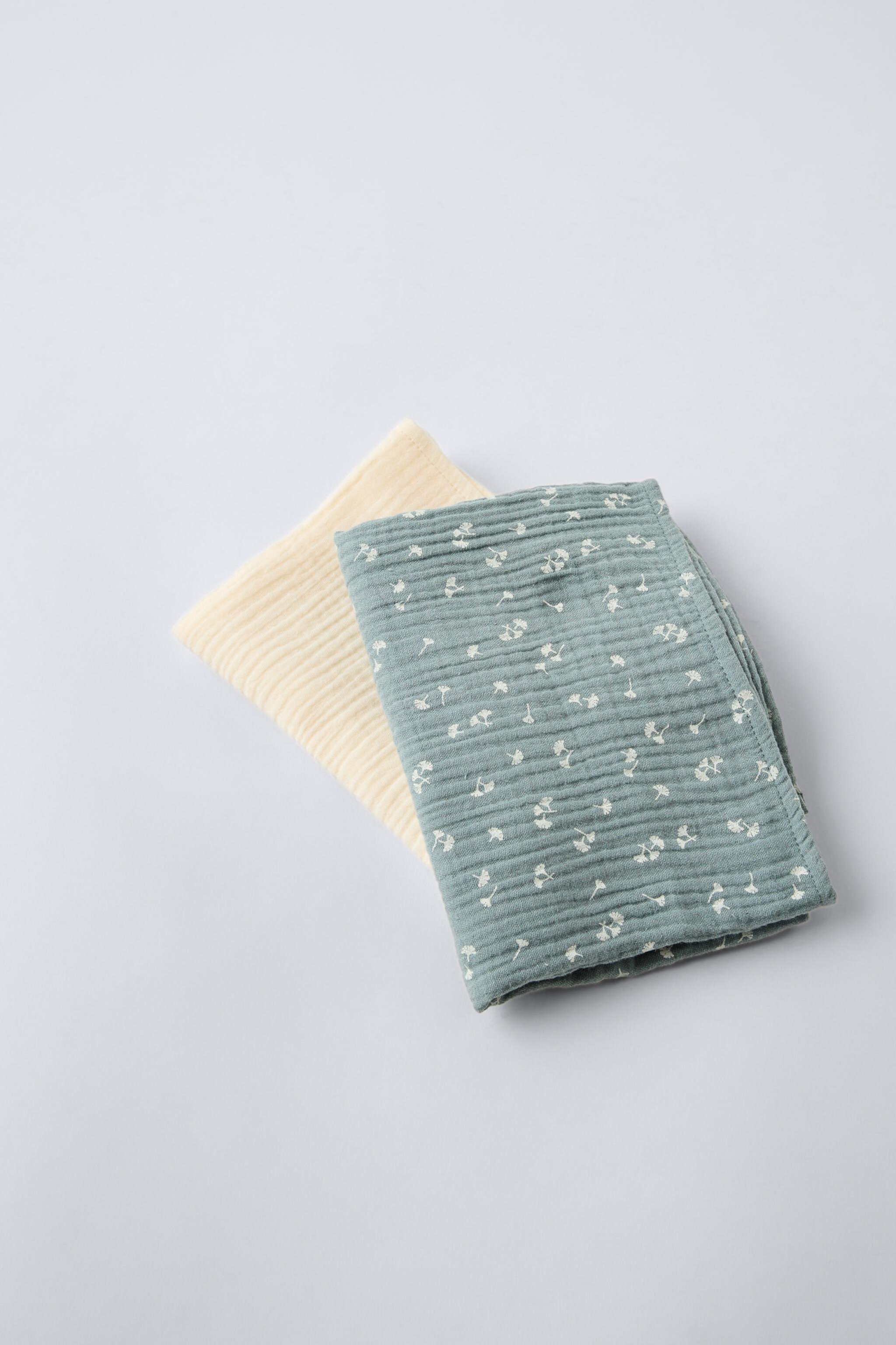 TWO-PACK OF LEAF PRINT MUSLIN SWADDLES ZARA