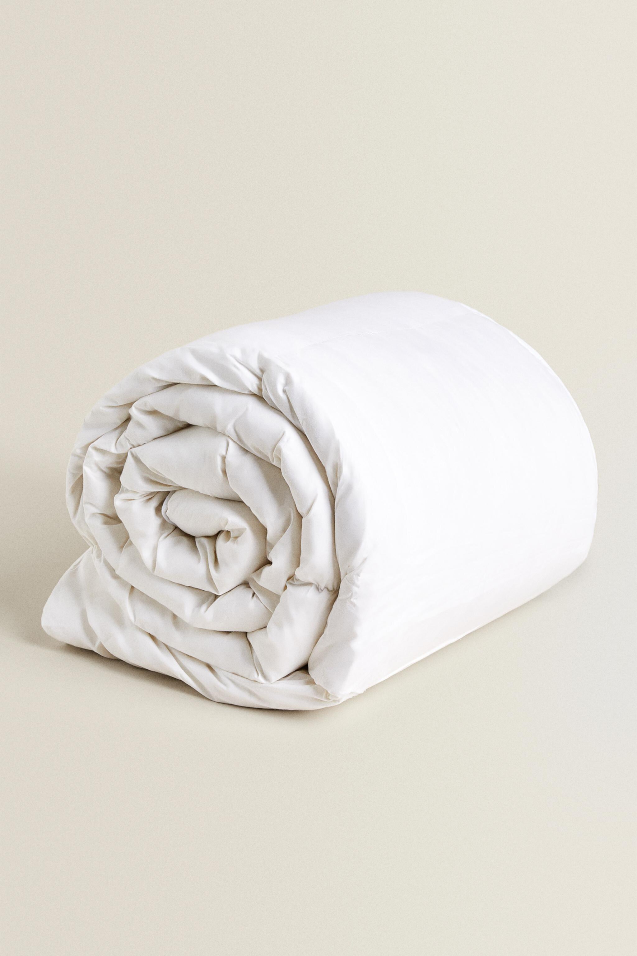 (300 GxM²) FEATHER/DOWN DUVET INSERT Zara Home