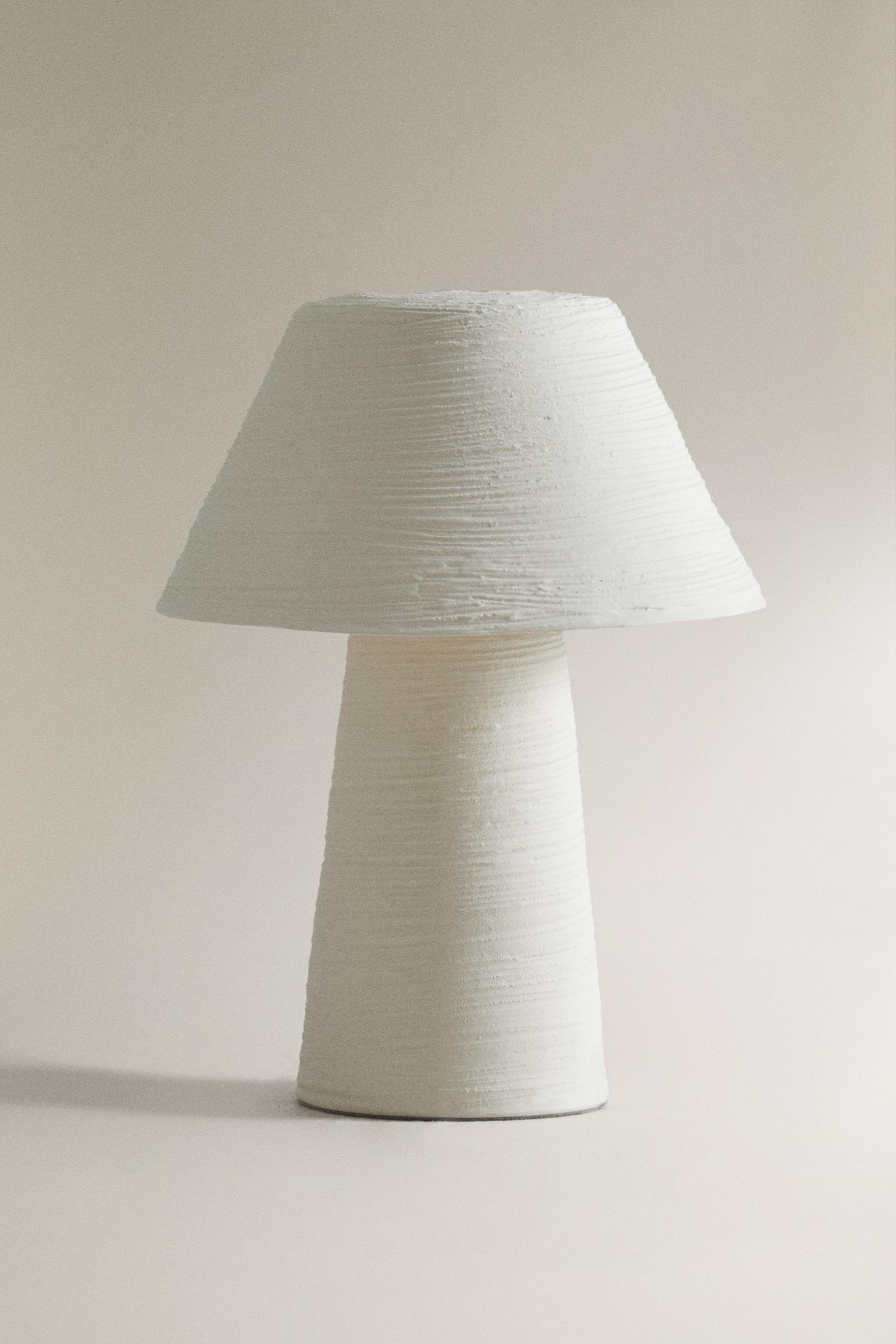 CERAMIC TABLE LAMP Zara Home