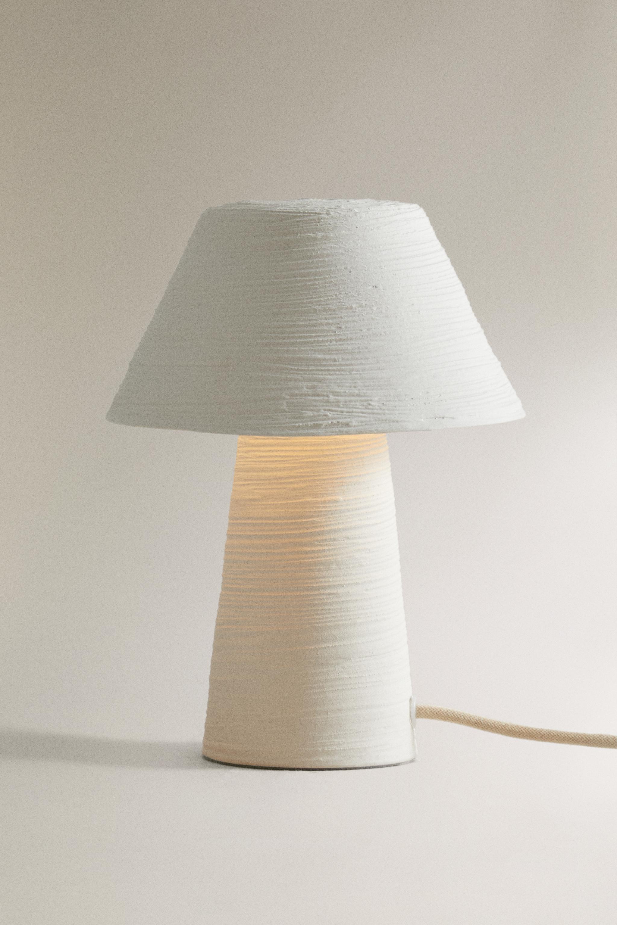 CERAMIC TABLE LAMP Zara Home