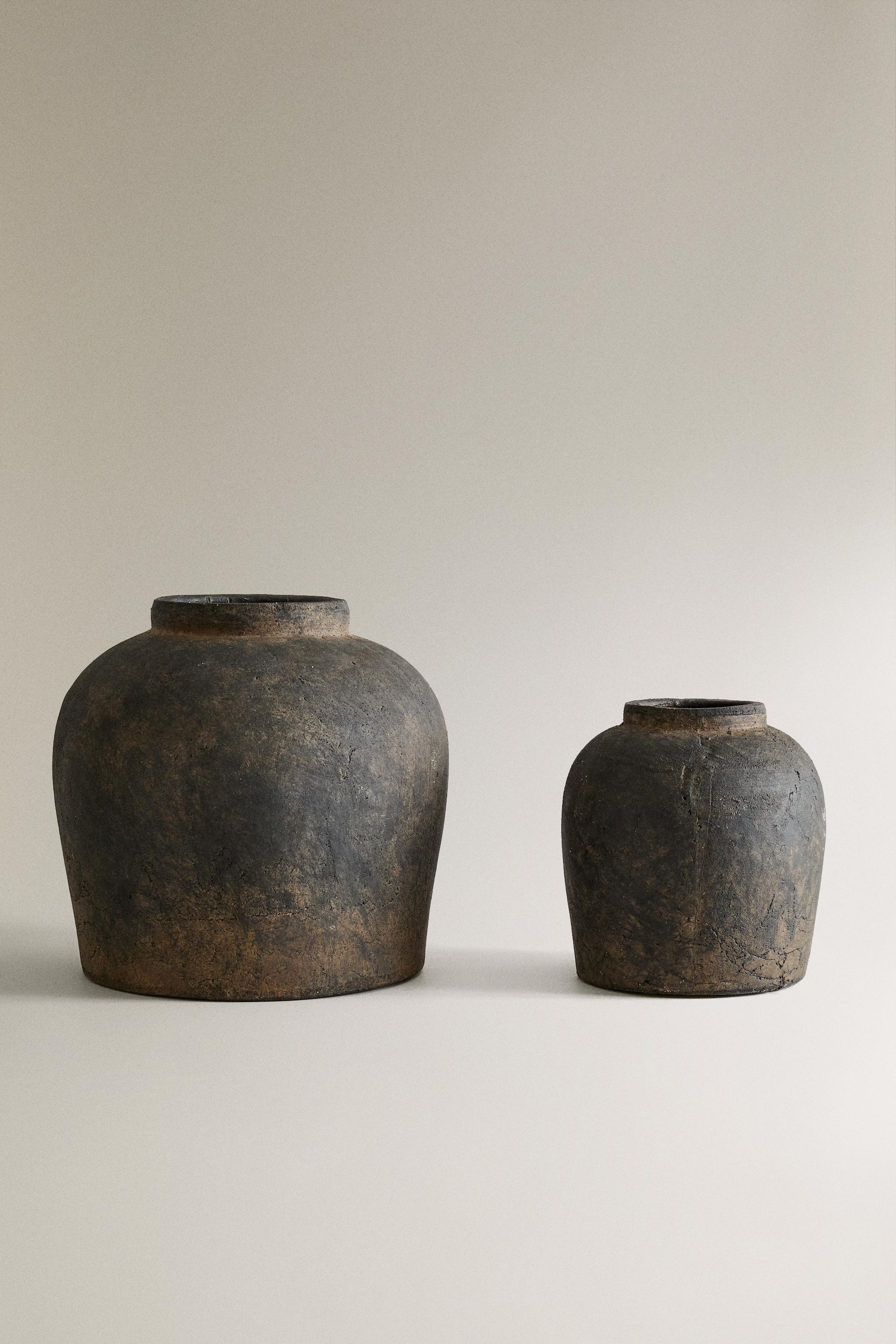 DISTRESSED TEXTURE CERAMIC VASE Zara Home