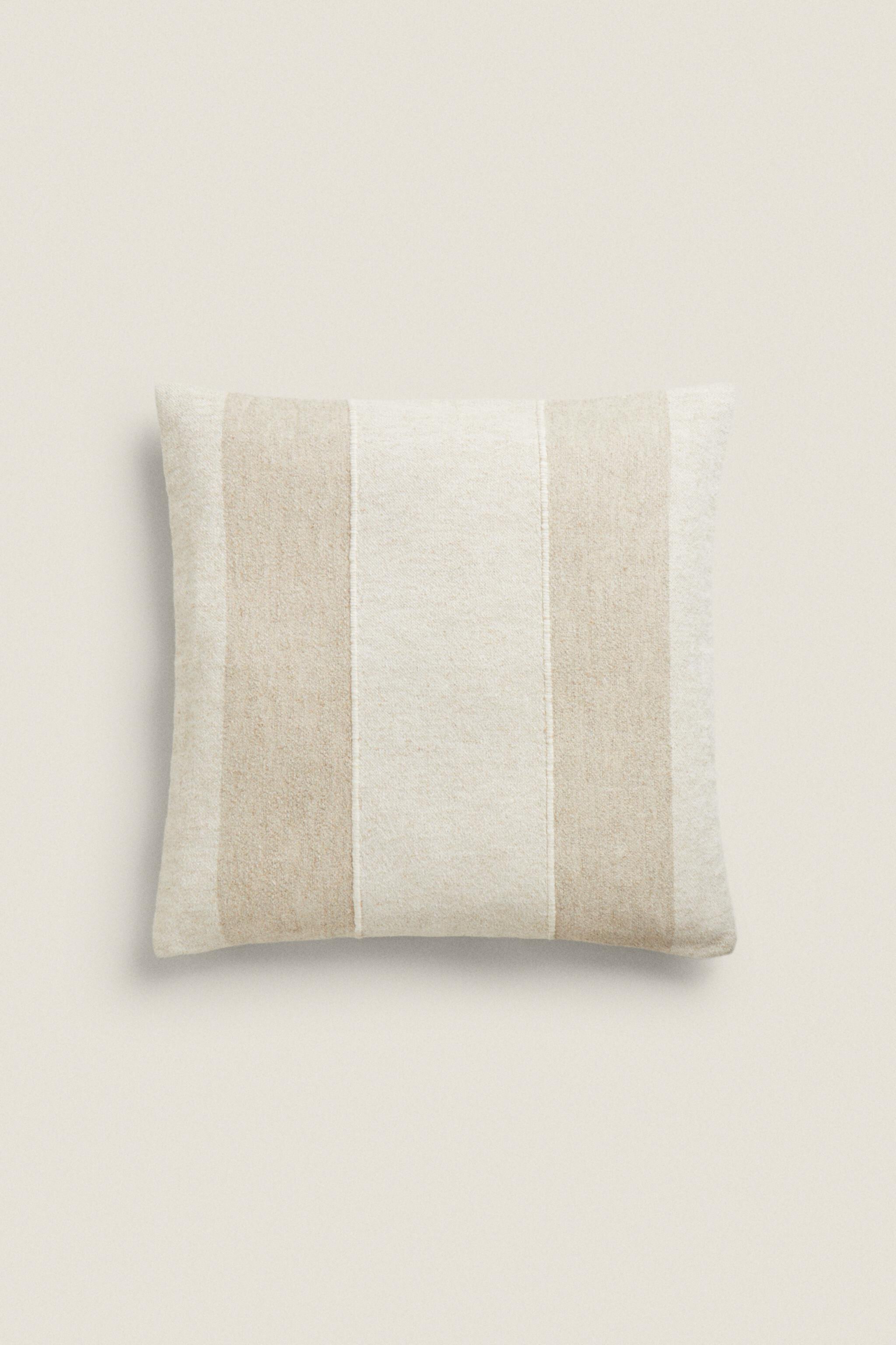 EMBROIDERED LINE THROW PILLOW COVER Zara Home