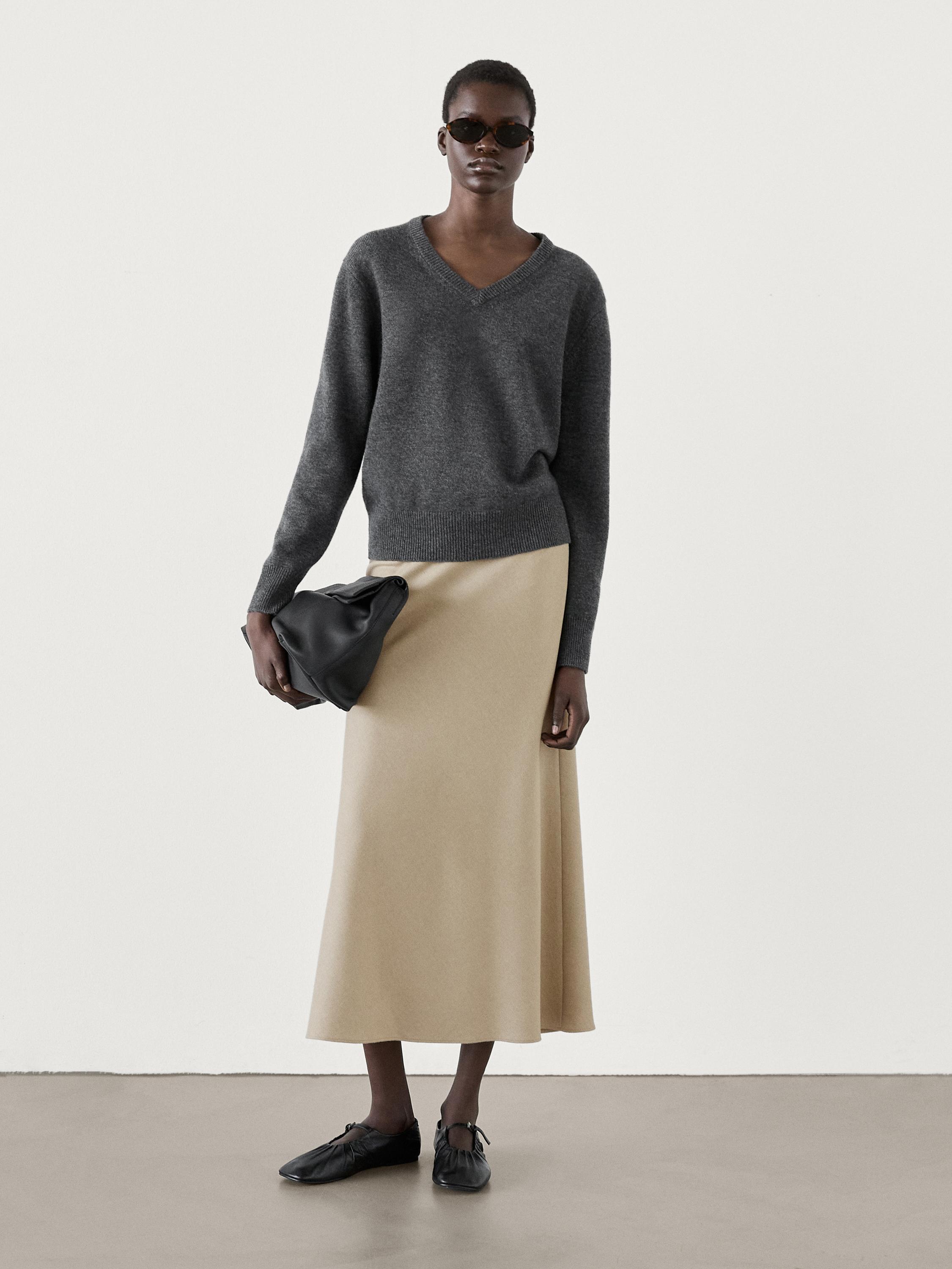 Flared midi skirt with seam details Massimo Dutti