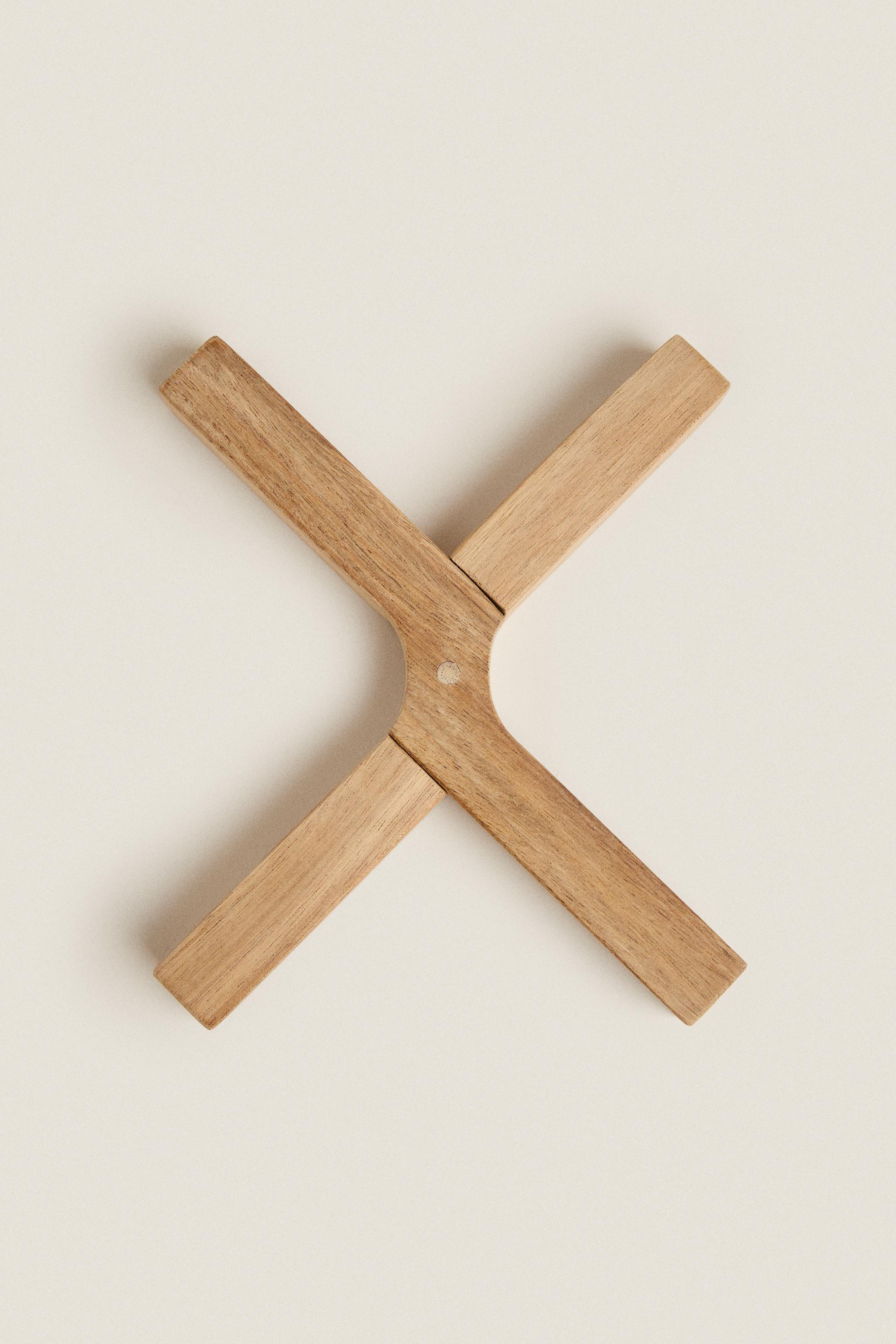 FOLDABLE ACACIA TRIVET Zara Home