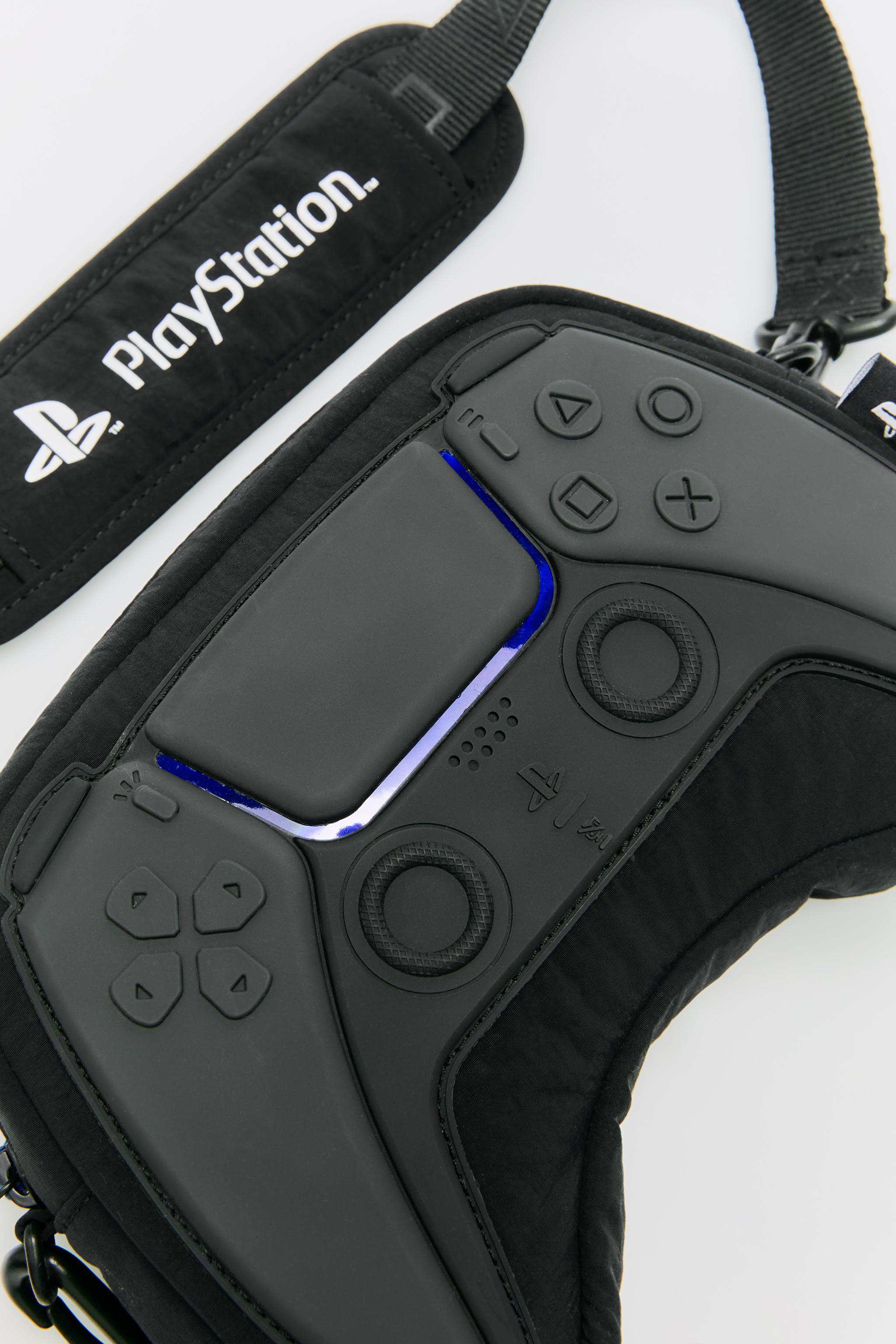 PLAYSTATION ™ CONTROLLER BAG Zara