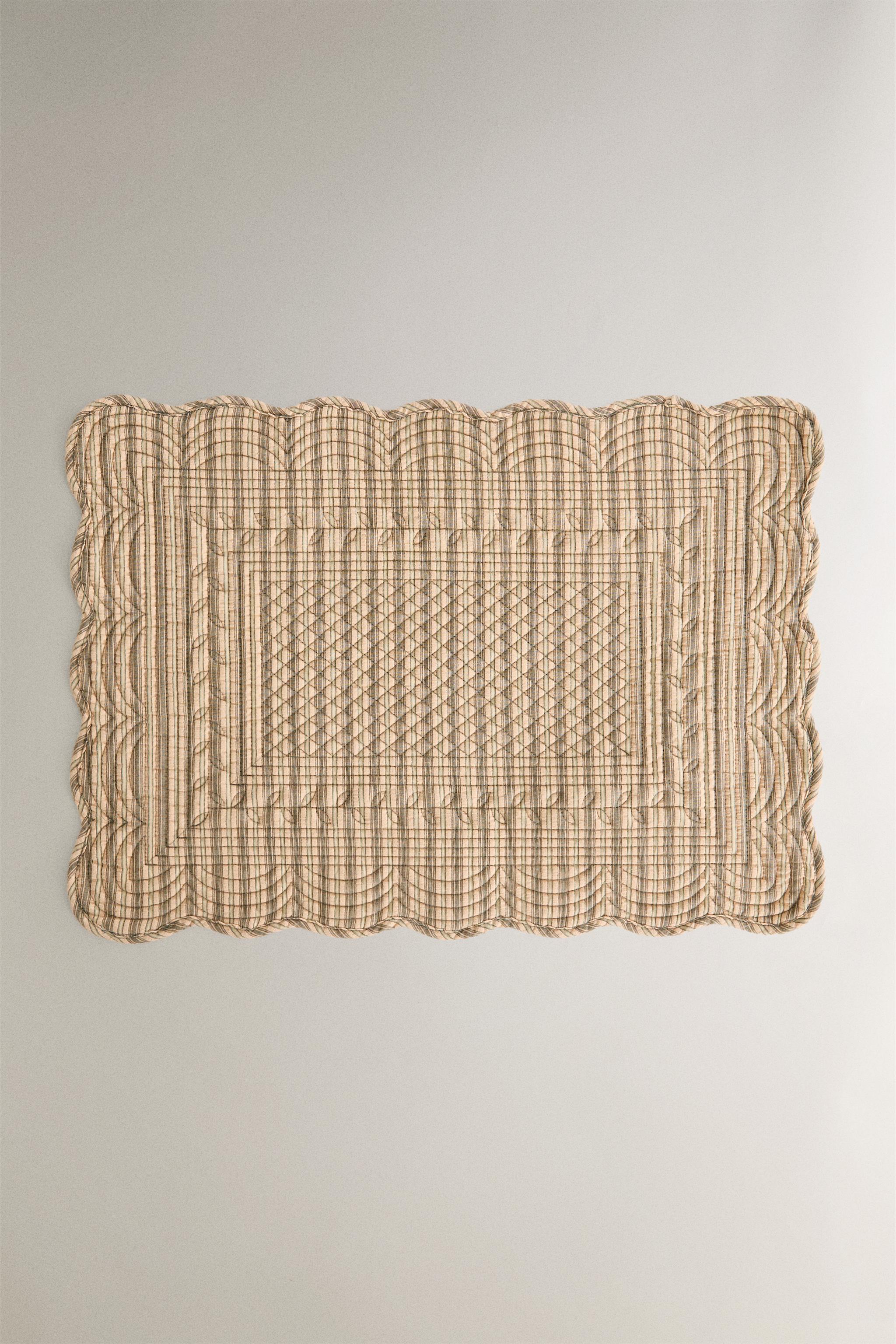 STRIPED QUILTED PLACEMAT Zara Home