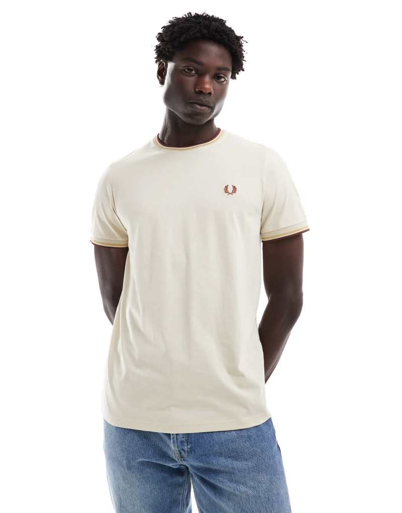 Футболка Fred Perry с двойной отделкой в бежевом цвете, стандартный крой Fred Perry