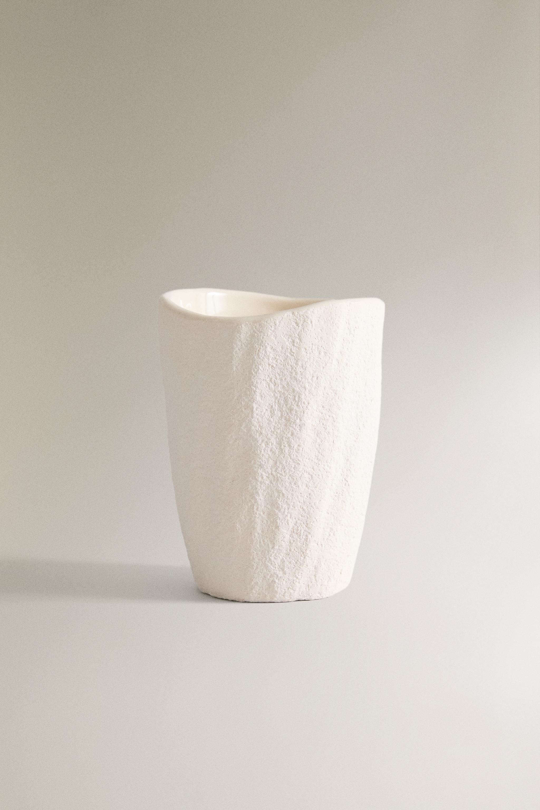 CERAMIC TEXTURED TOOTHBRUSH CUP Zara Home