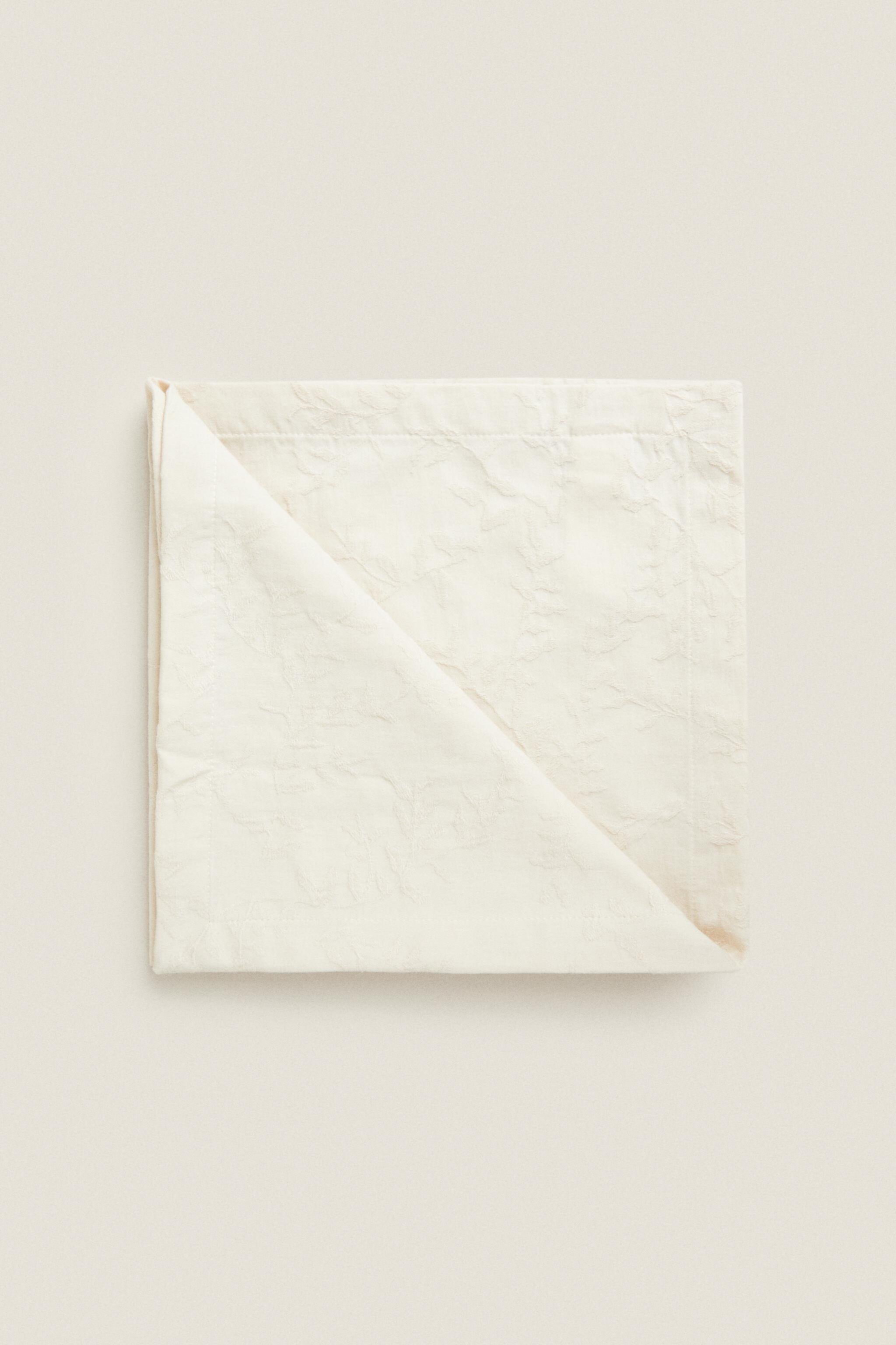 JACQUARD LEAF NAPKINS (PACK OF 2) Zara Home