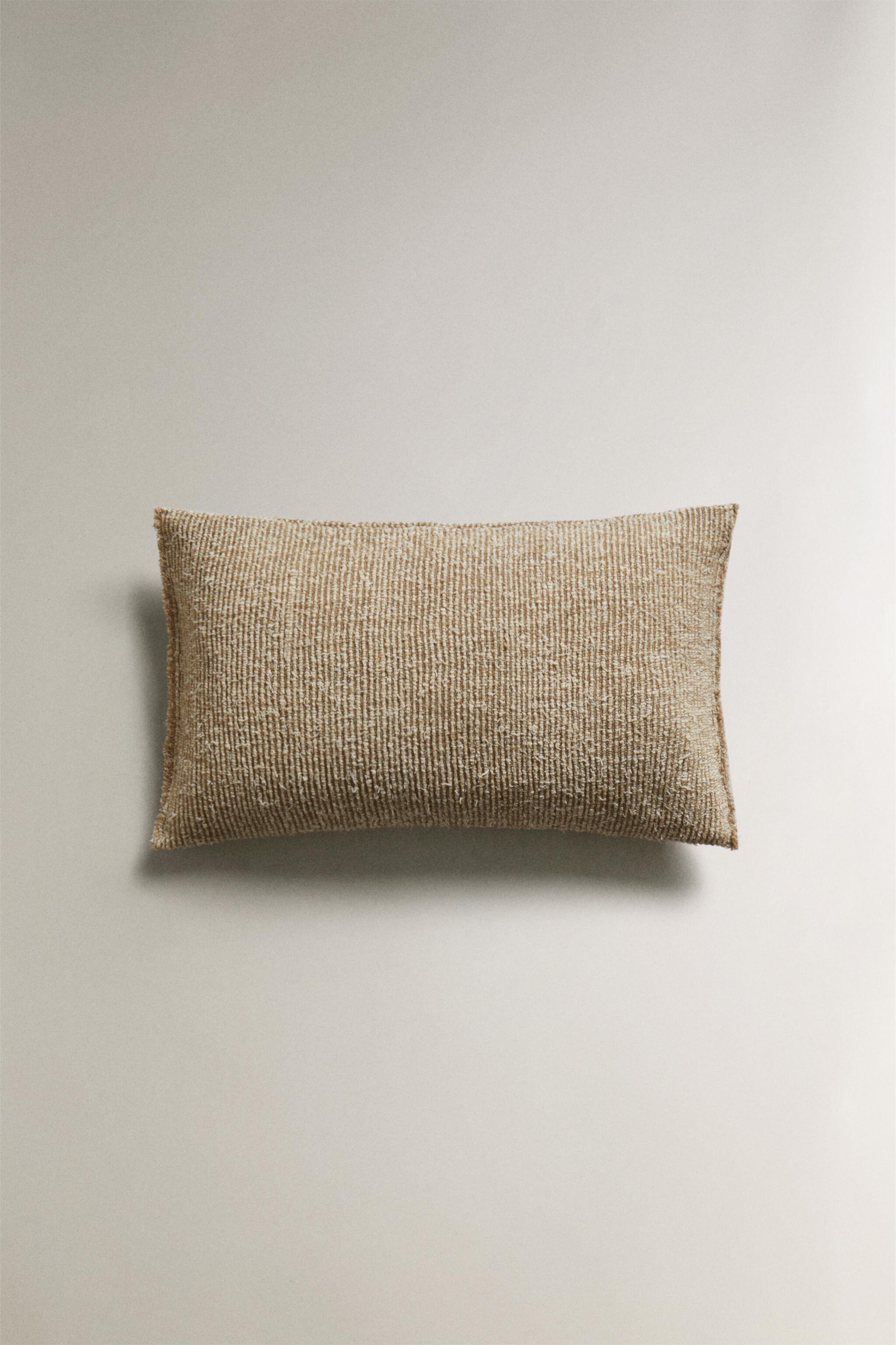 TEXTURED THROW PILLOW COVER Zara Home