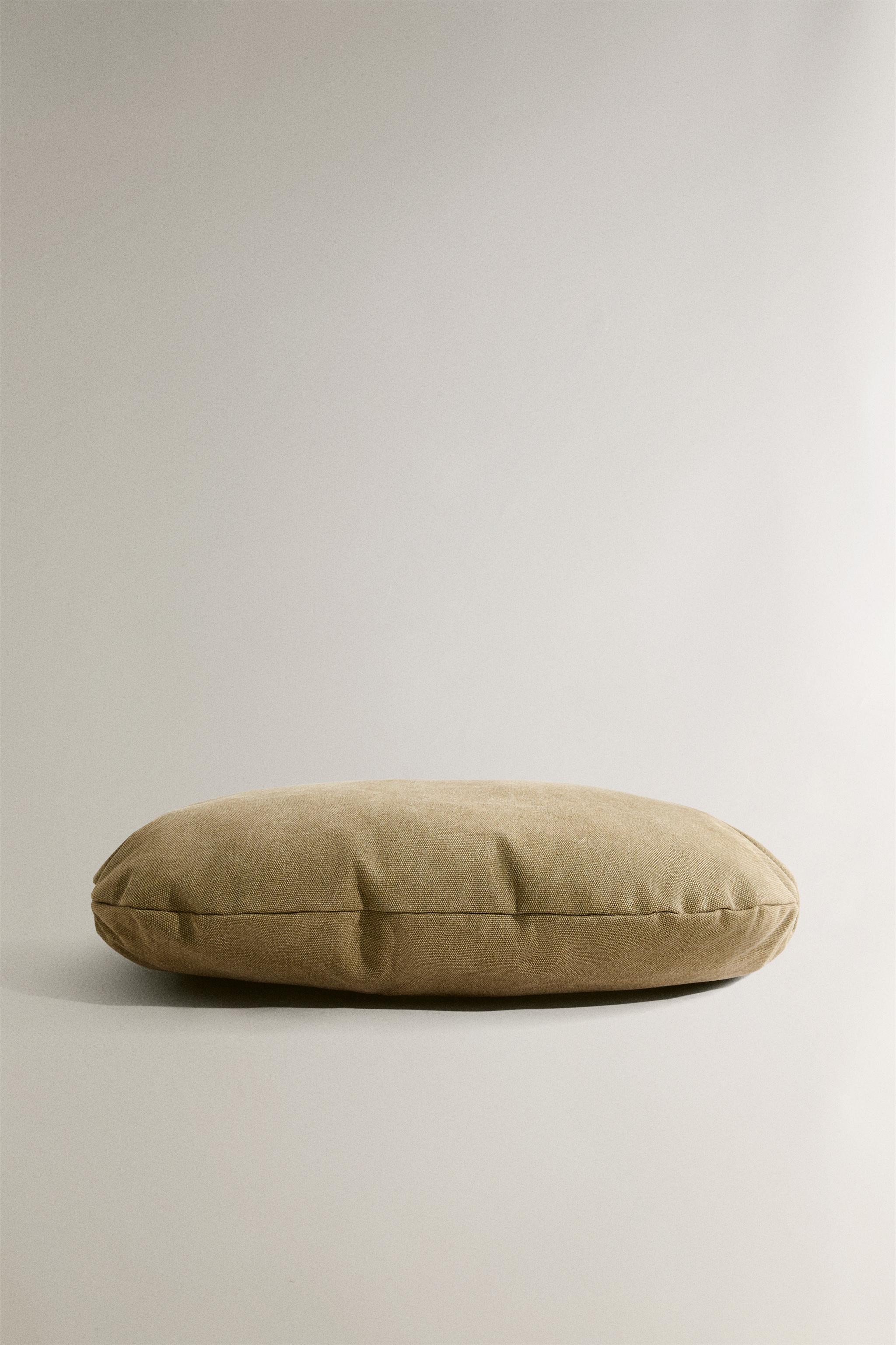 OVAL PET CUSHION Zara Home