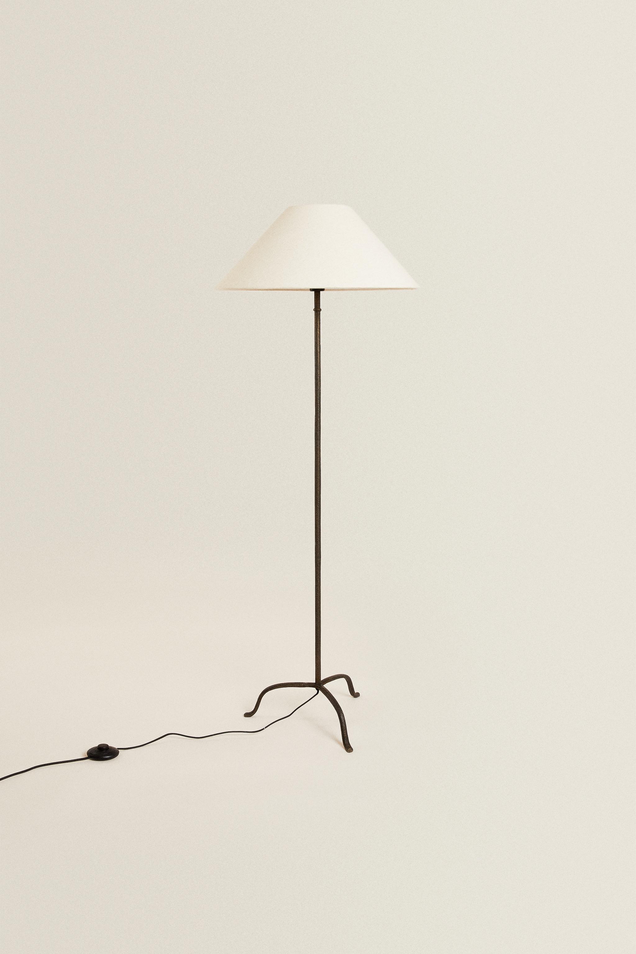 TRIPOD BASE FLOOR LAMP Zara Home