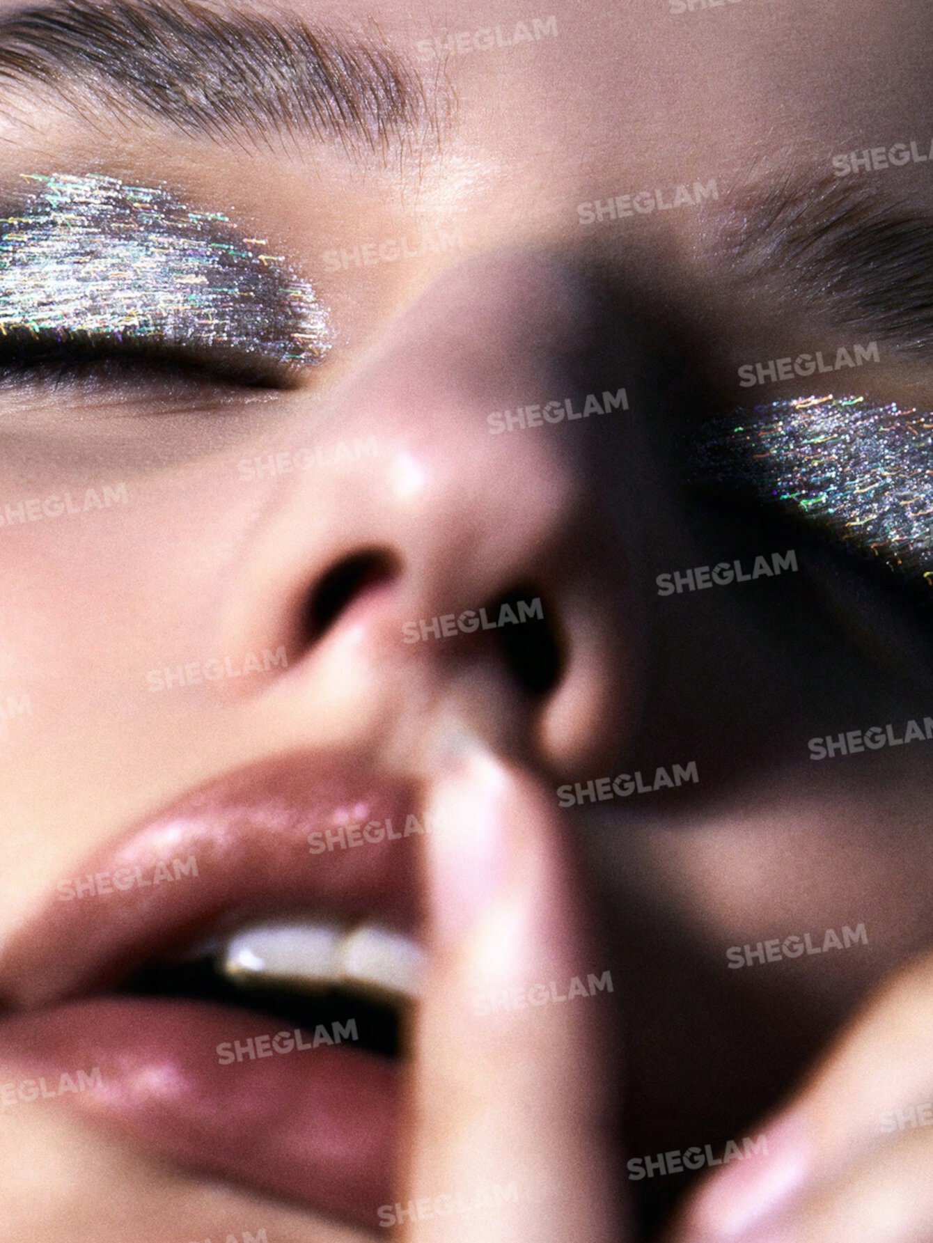 INSTA-PARTY Glitter Liner-Disco Ball SHEGLAM