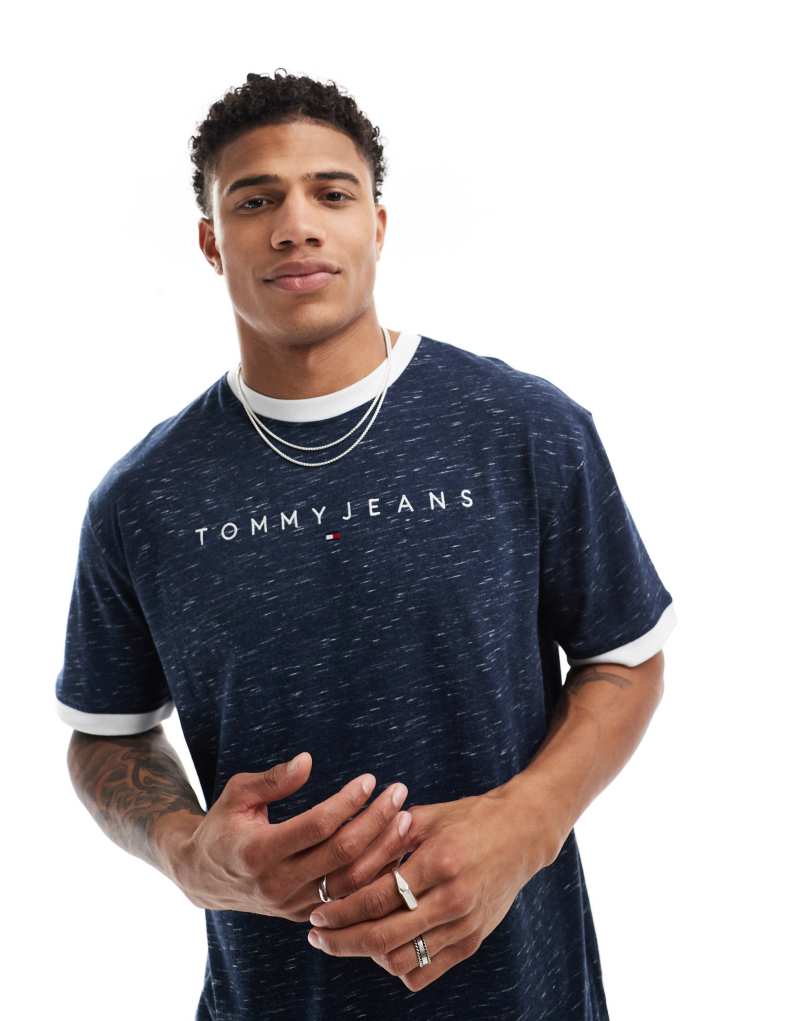 Мужская Футболка Tommy Jeans с линейным логотипом в темно-синем цвете Tommy Jeans