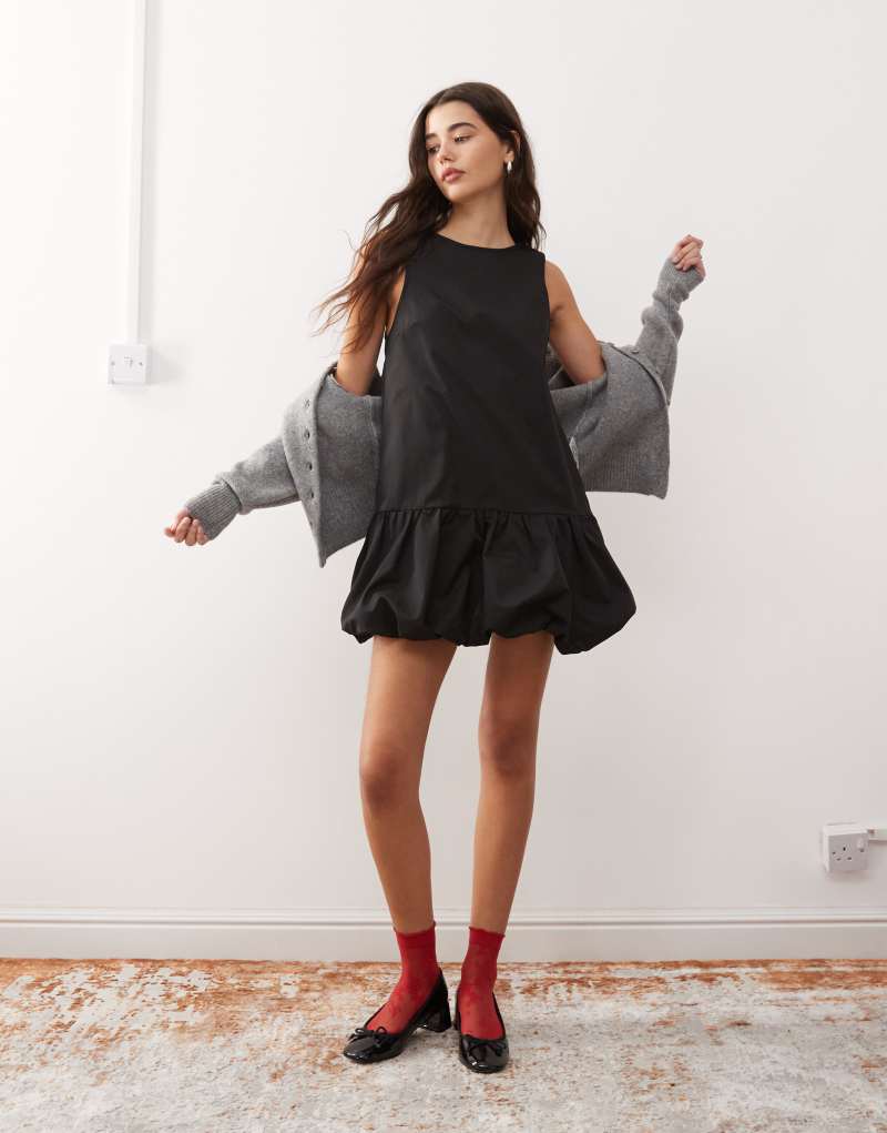 Motel tamilo bubble hem mini dress in black Motel