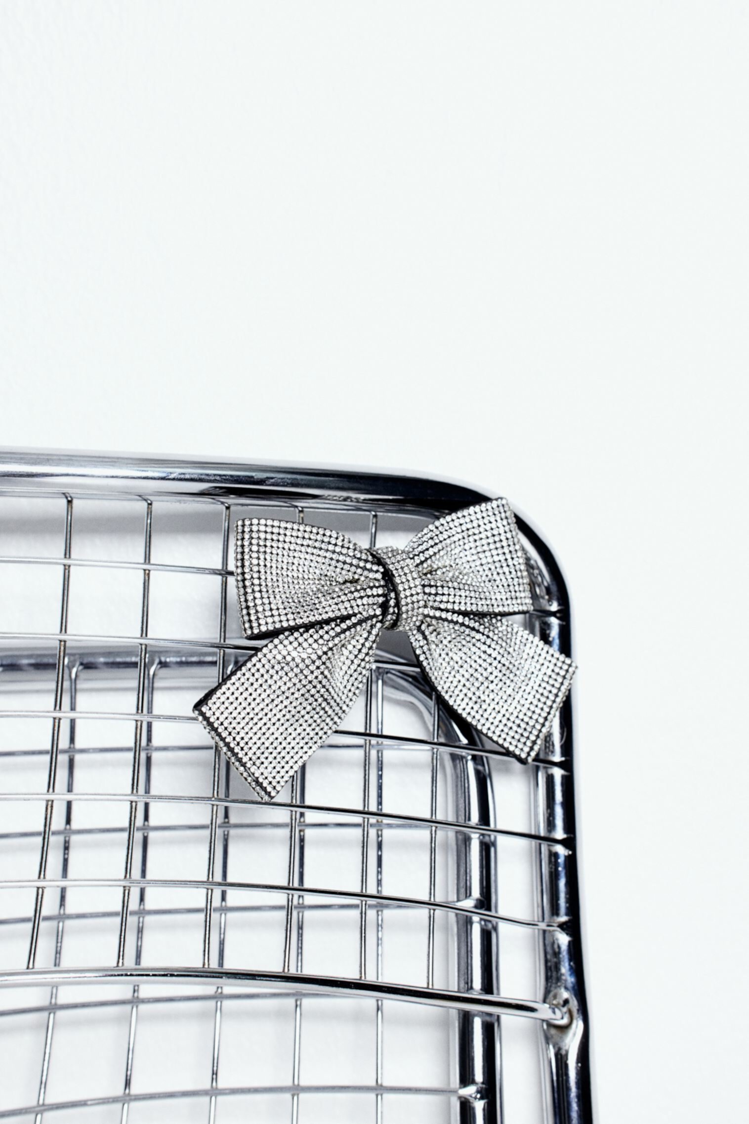 Rhinestone-Embellished Bow Hair Clip H&M